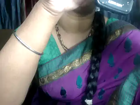 Snapshot of DearKimmi chatting on February 6, 8:45 pm DearKimmi online show from February 6, 8:45 pm