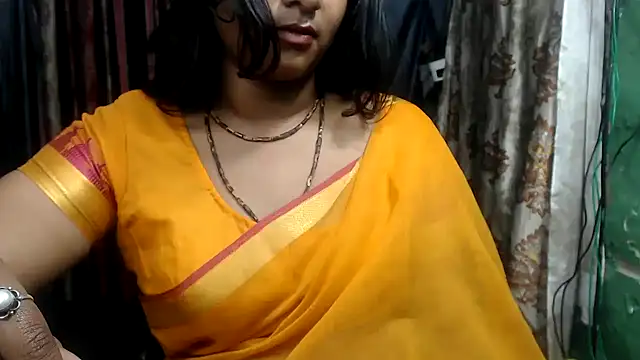 Snapshot of DearKimmi chatting on February 26, 8:36 pm DearKimmi online show from February 26, 8:36 pm