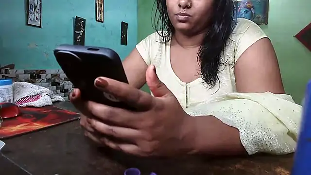 Snapshot of DearKimmi chatting on October 22, 7:24 pm DearKimmi online show from October 22, 7:24 pm