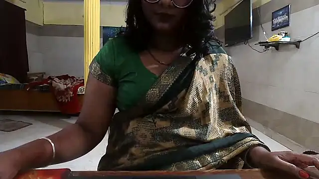 DearKimmi online show from February 9, 6:39 pm