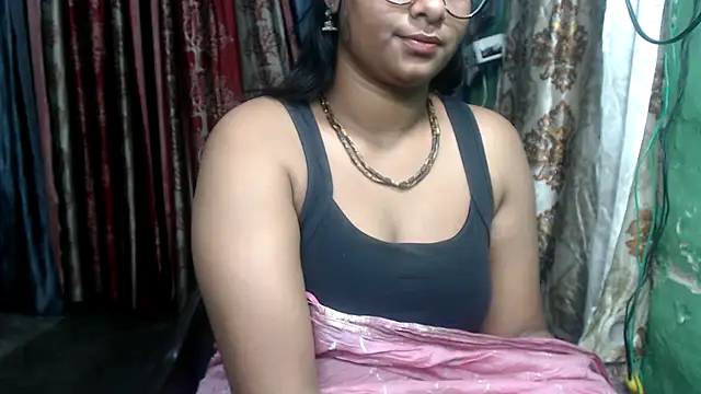 Snapshot of DearKimmi chatting on February 19, 8:10 pm DearKimmi online show from February 19, 8:10 pm