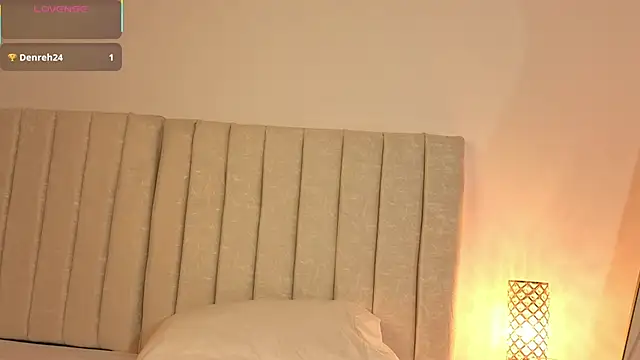 Snapshot of Paulaboterom chatting on December 3, 8:52 pm Paulaboterom online show from December 3, 8:52 pm