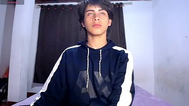 DaraKat18 online show from January 7, 8:30 am