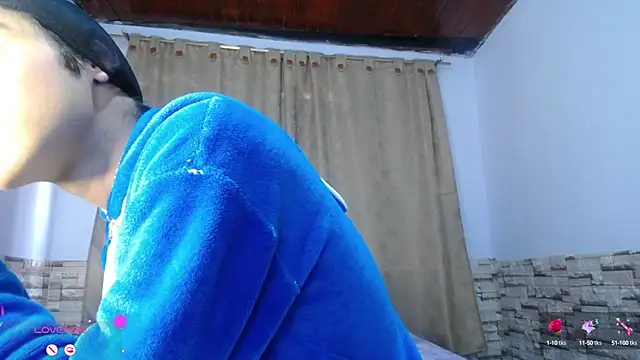 Snapshot of DaraKat18 chatting on September 26, 8:49 pm DaraKat18 online show from September 26, 8:49 pm