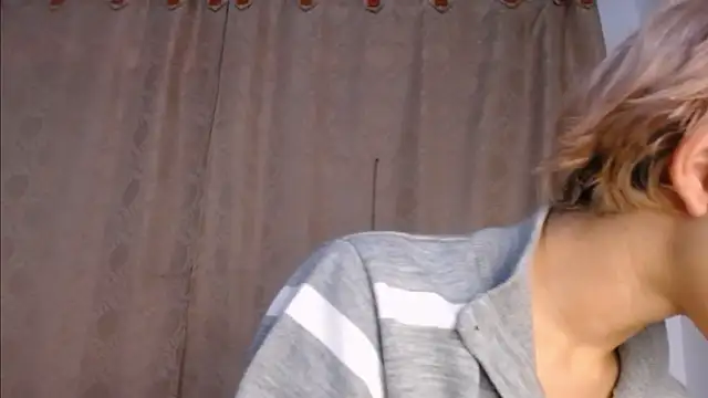 DaraKat18 online show from May 19, 10:39 pm