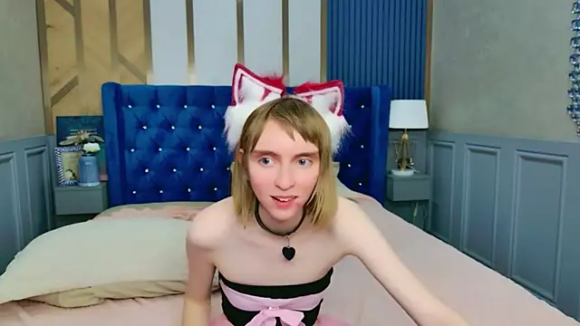 Snapshot of Beverly_Gomes chatting on February 15, 7:57 pm Beverly Gomes online show from February 15, 7:57 pm