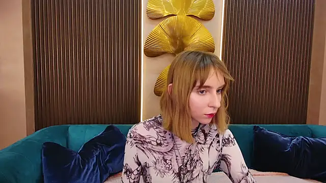 Beverly Gomes online show from December 1, 3:24 pm