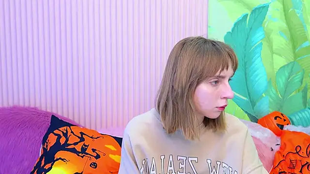 Beverly Gomes online show from October 19, 5:54 am