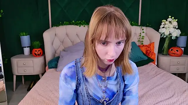 Beverly Gomes online show from October 24, 4:06 pm