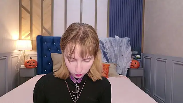 Beverly Gomes online show from October 25, 3:45 pm