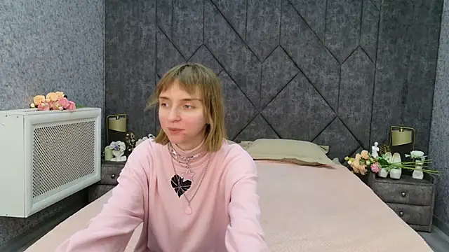 Snapshot of Beverly_Gomes chatting on February 19, 8:17 pm Beverly Gomes online show from February 19, 8:17 pm