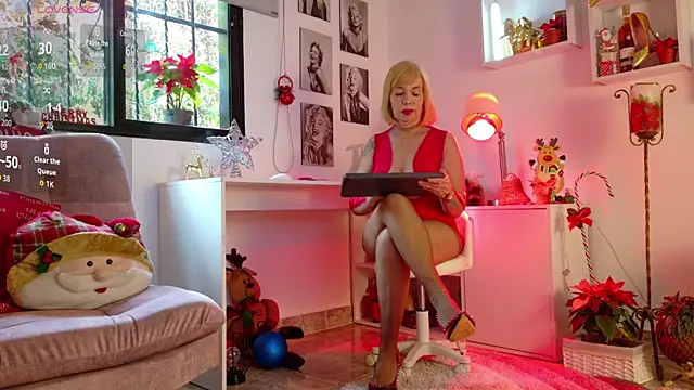 Snapshot of mrs_edha chatting on December 5, 12:26 pm mrs edha online show from December 5, 12:26 pm