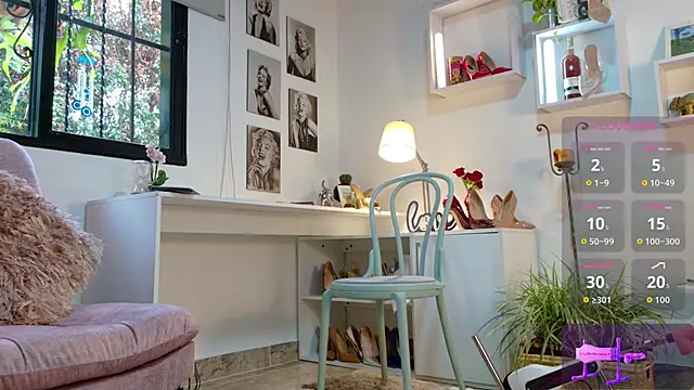 Snapshot of mrs_edha chatting on November 5, 12:30 pm mrs edha online show from November 5, 12:30 pm