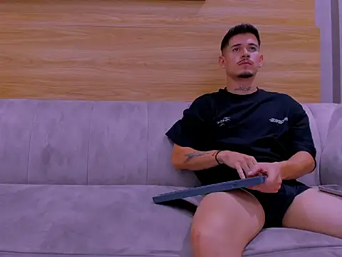 junior friendss online show from December 5, 2:21 am