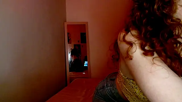 Snapshot of Myrosieposy chatting on December 2, 11:06 pm Myrosieposy online show from December 2, 11:06 pm