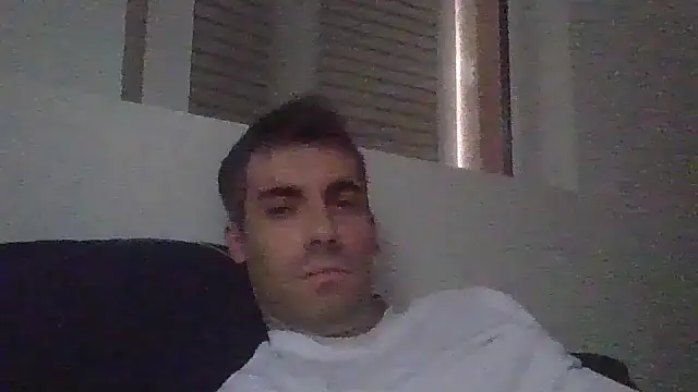 JulioIsHere4you online show from November 8, 9:02 am