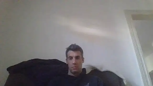 JulioIsHere4you online show from March 19, 8:25 am