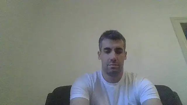 Snapshot of JulioIsHere4you chatting on October 12, 3:24 pm JulioIsHere4you online show from October 12, 3:24 pm