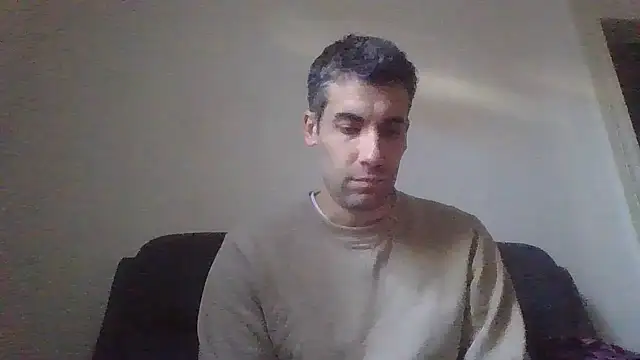 JulioIsHere4you online show from January 17, 10:19 am