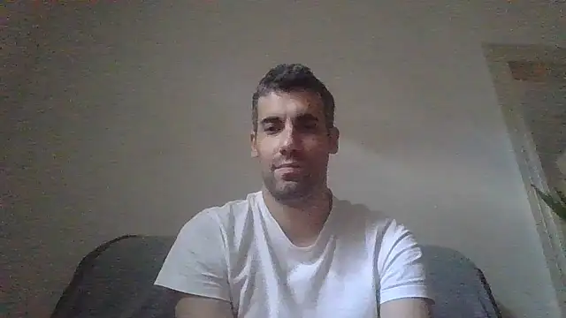 JulioIsHere4you online show from October 26, 1:55 pm