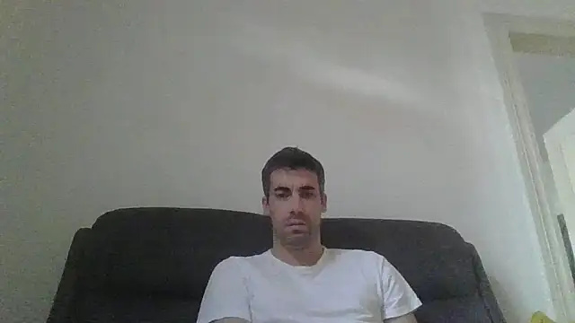 Snapshot of JulioIsHere4you chatting on October 4, 9:22 am JulioIsHere4you online show from October 4, 9:22 am