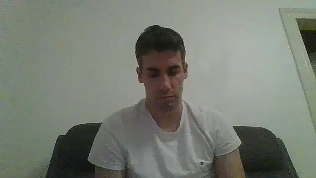 Snapshot of JulioIsHere4you chatting on September 21, 3:44 am JulioIsHere4you online show from September 21, 3:44 am