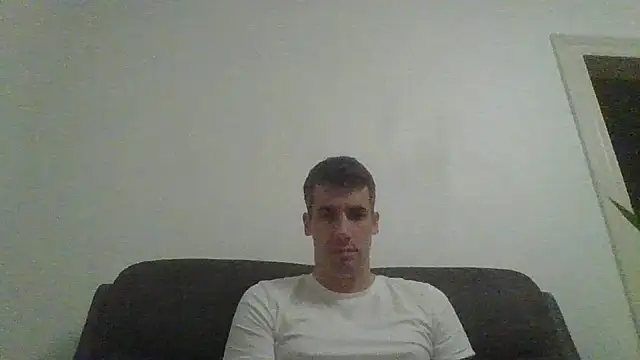 JulioIsHere4you online show from November 1, 5:47 am