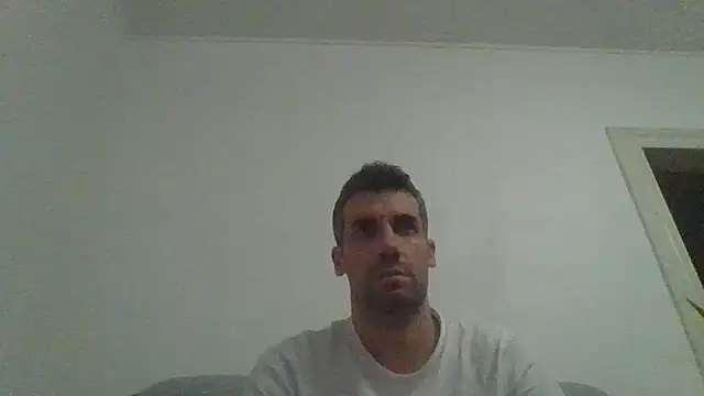 JulioIsHere4you online show from October 26, 1:50 am