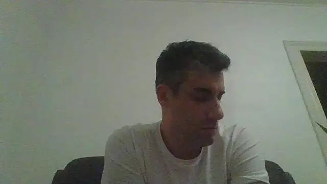 JulioIsHere4you online show from November 1, 10:58 pm