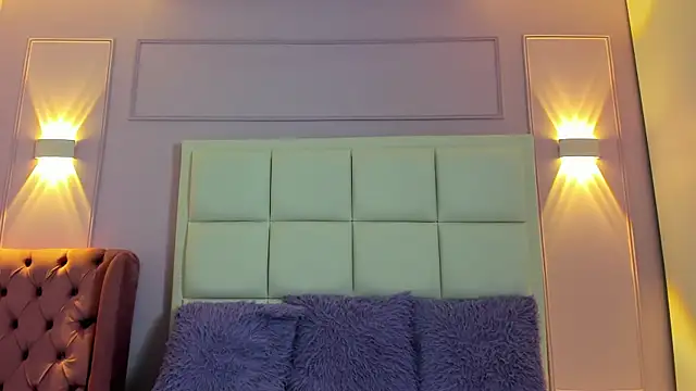 Bella Sumers online show from April 2, 11:39 am