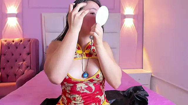 Bella Sumers online show from March 23, 7:25 pm