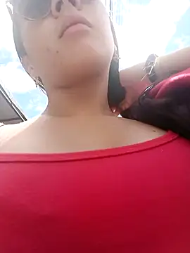 Bella Sumers online show from June 1, 7:02 pm