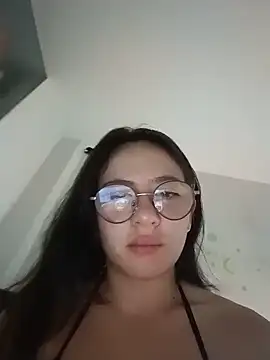 Snapshot of Bella_Sumers chatting on June 7, 3:50 pm Bella Sumers online show from June 7, 3:50 pm