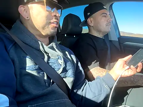 Snapshot of RiverTM chatting on October 10, 10:43 pm RiverTM online show from October 10, 10:43 pm