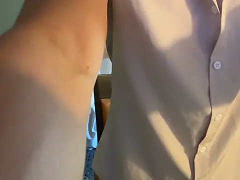 Snapshot of RiverTM chatting on October 12, 9:16 pm RiverTM online show from October 12, 9:16 pm