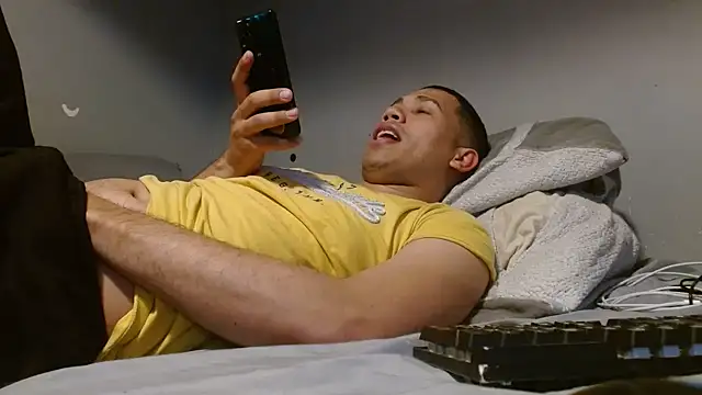 skiner222asd online show from April 16, 2:01 am