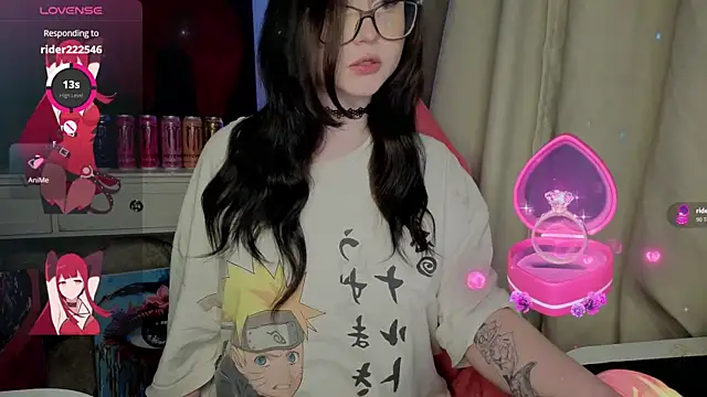 hornyprincess19 online show from April 13, 8:02 pm