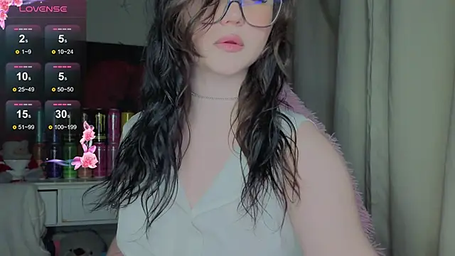 hornyprincess19 online show from December 19, 2:30 pm