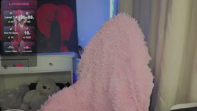 hornyprincess19 online show from October 31, 10:23 am