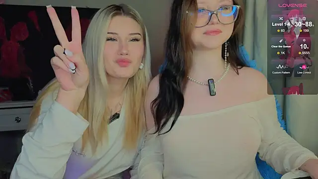 hornyprincess19 online show from November 1, 1:05 pm