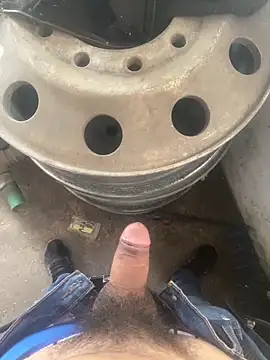 Chico031289 online show from April 7, 10:00 pm