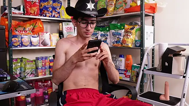 Snapshot of JoyBoy2003j chatting on September 24, 12:29 am JoyBoy2003j online show from September 24, 12:29 am