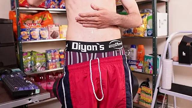 Snapshot of JoyBoy2003j chatting on September 13, 12:32 am JoyBoy2003j online show from September 13, 12:32 am