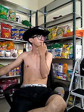 Snapshot of JoyBoy2003j chatting on September 19, 12:14 am JoyBoy2003j online show from September 19, 12:14 am