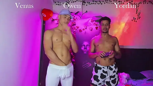 Snapshot of Owen_Benkosky chatting on December 5, 3:05 am Owen Benkosky online show from December 5, 3:05 am