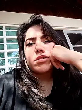 Snapshot of PinkDenial chatting on January 7, 7:52 pm PinkDenial online show from January 7, 7:52 pm