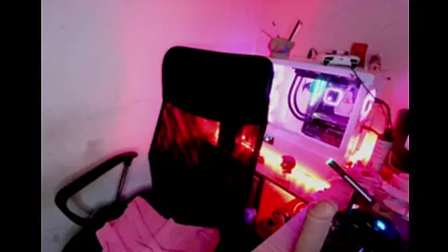 Snapshot of PinkDenial chatting on September 18, 1:41 am PinkDenial online show from September 18, 1:41 am