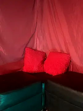 Snapshot of Dark_chanel chatting on October 25, 4:44 am Dark chanel online show from October 25, 4:44 am