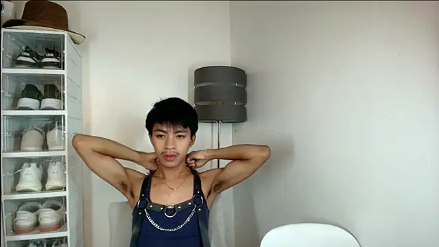 Snapshot of KentAivan chatting on September 24, 5:30 pm KentAivan online show from September 24, 5:30 pm