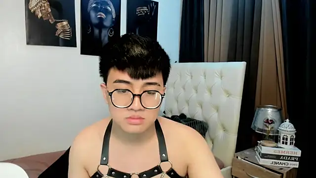 Snapshot of KentAivan chatting on October 15, 8:33 am KentAivan online show from October 15, 8:33 am